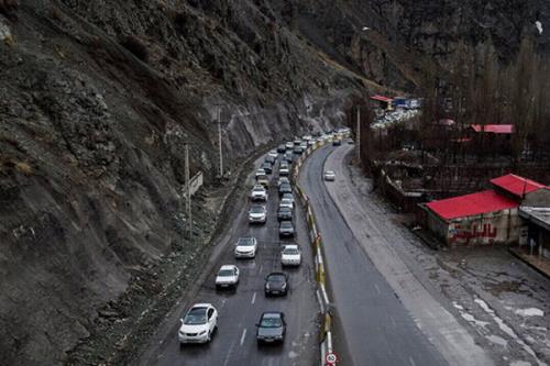جاده چالوس و آزاد راه تهران-شمال یکطرفه شد